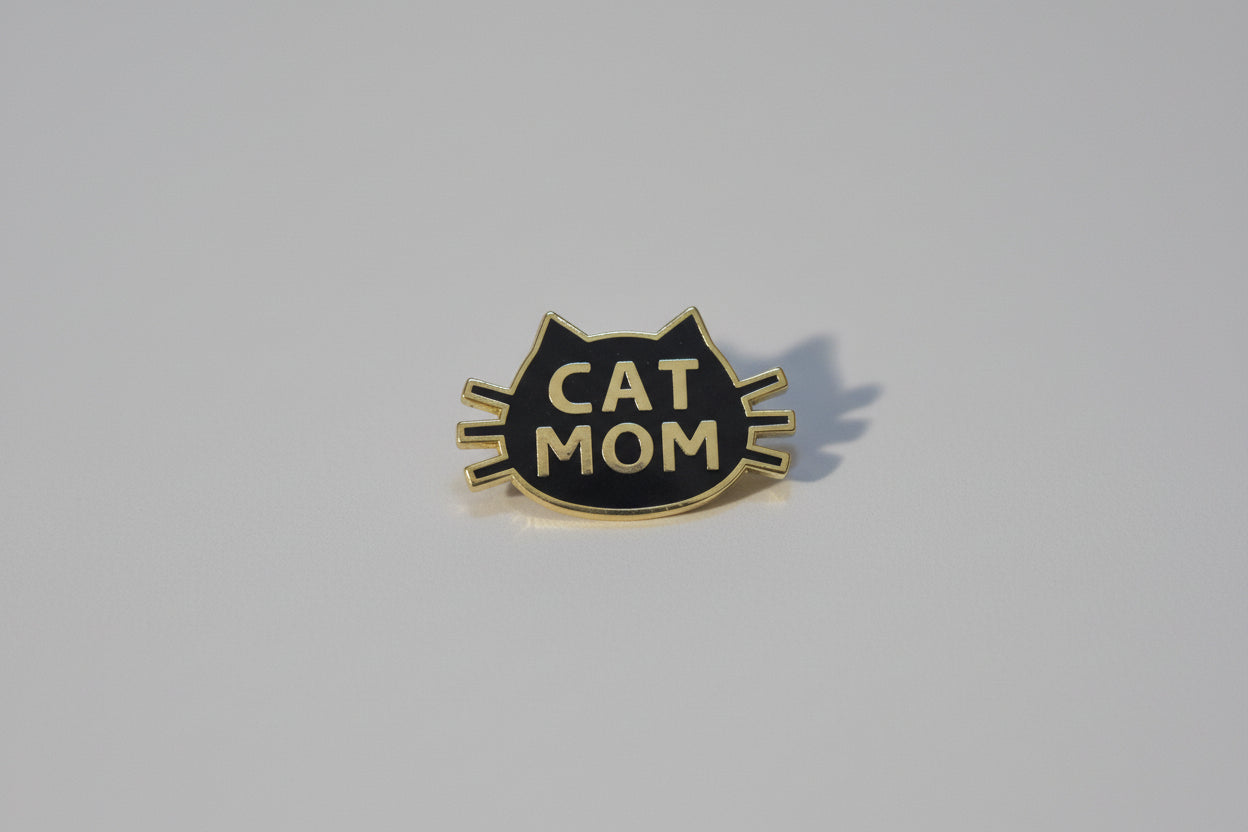 Pin's "cat mom"😽💗