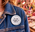 Badge Création originale PowM –  "Ils ont drogué sa chèvre"