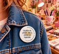 Badge Création originale PowM – « L'équilibre est pécaire..."