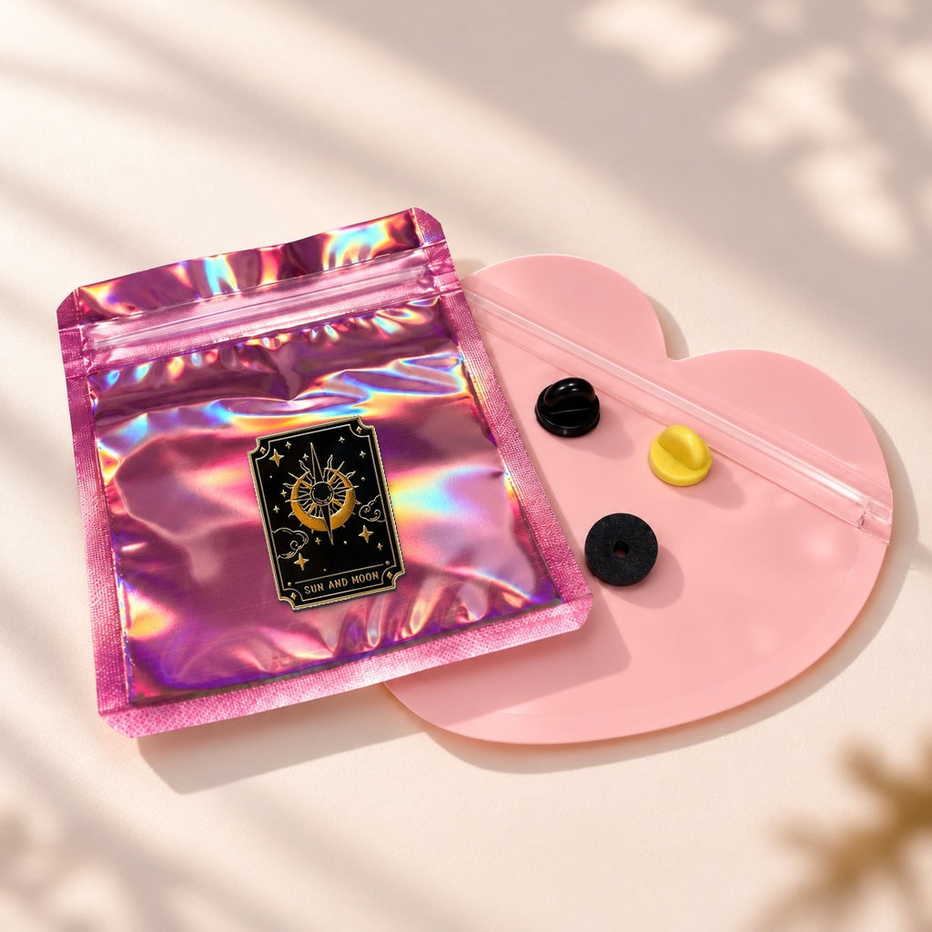 Sun and Moon Pin — pochette