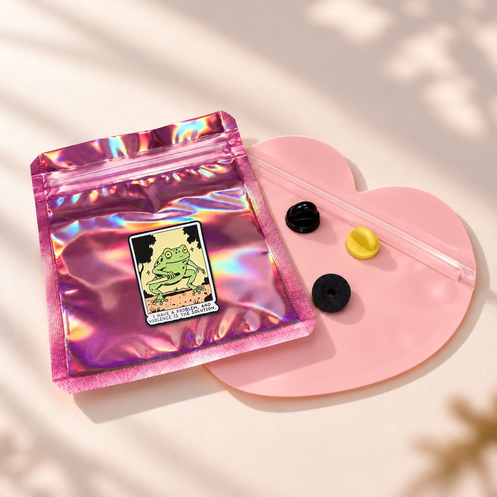 Frog Pin — pochette