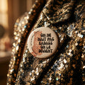 Badge rond Léopard Stylisé", “On ne naît pas badass, on le devient” — badge seul