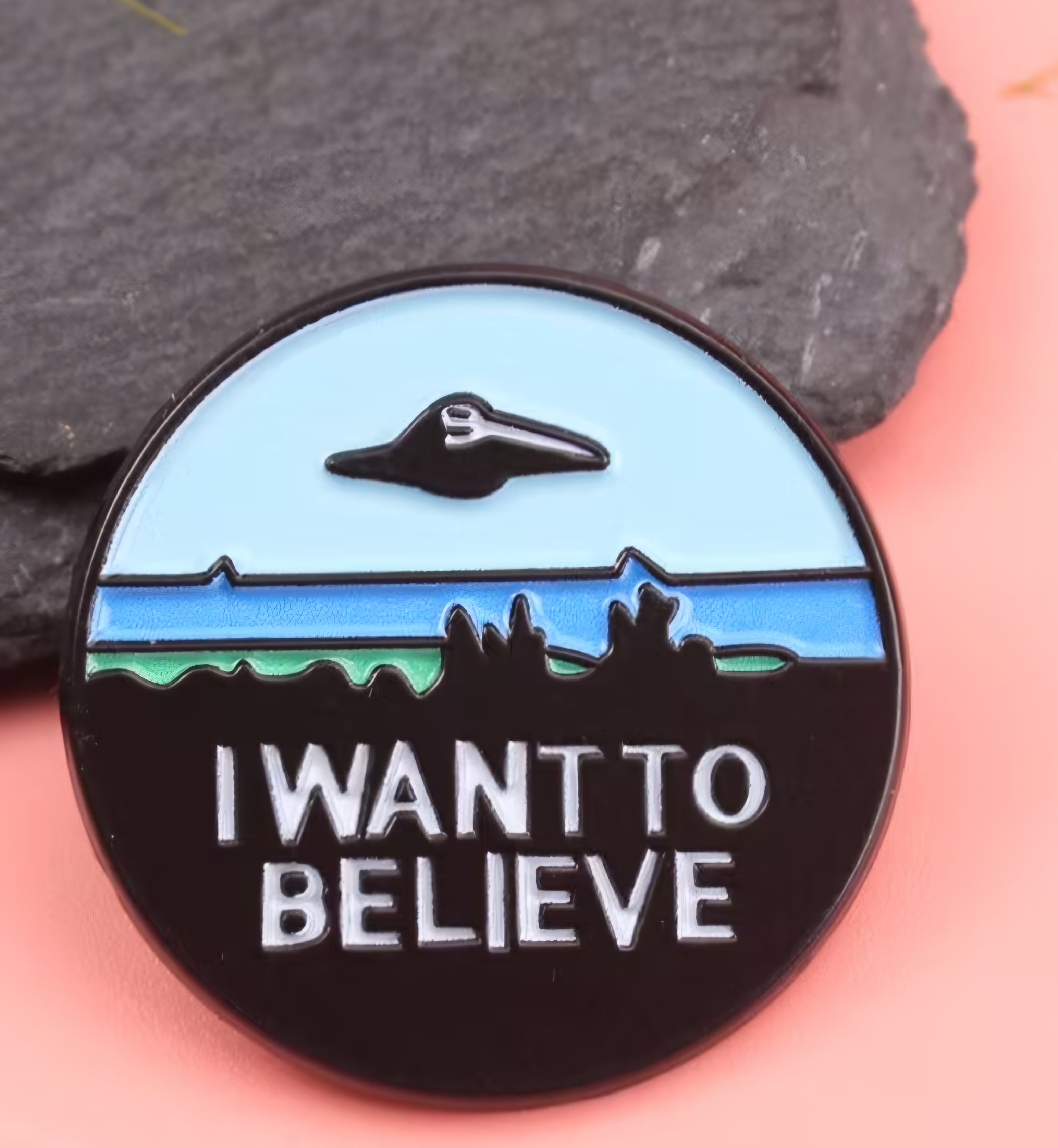 Pin's - Nessie